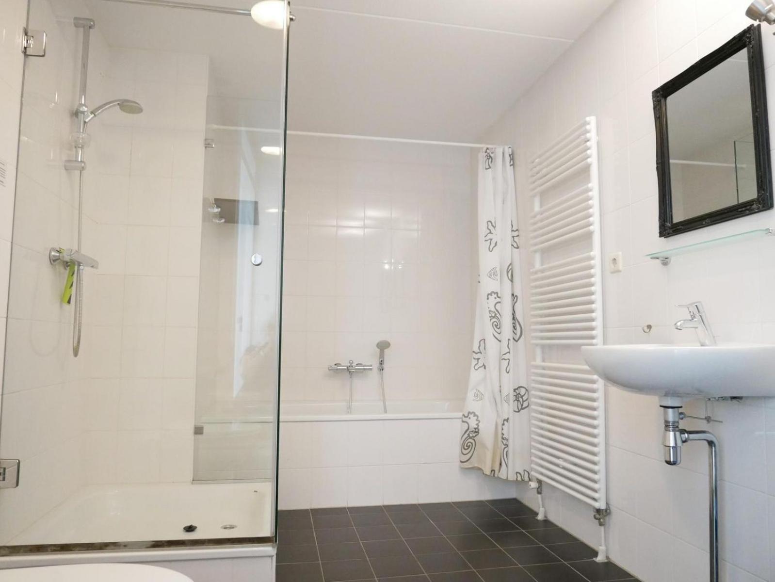 Apartment Het Strandleven 4 *